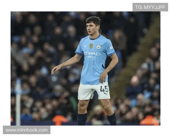 曼城中场换代核心人物近期表现稳健，持续提升球队竞争力