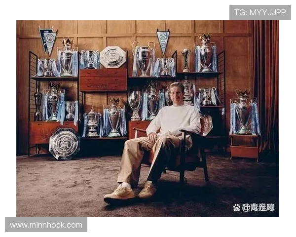 德布劳内那不勒斯首发位置