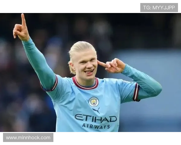 哈兰德冰箱里只放蛋白粉和冰块，连矿泉水都要称重喝